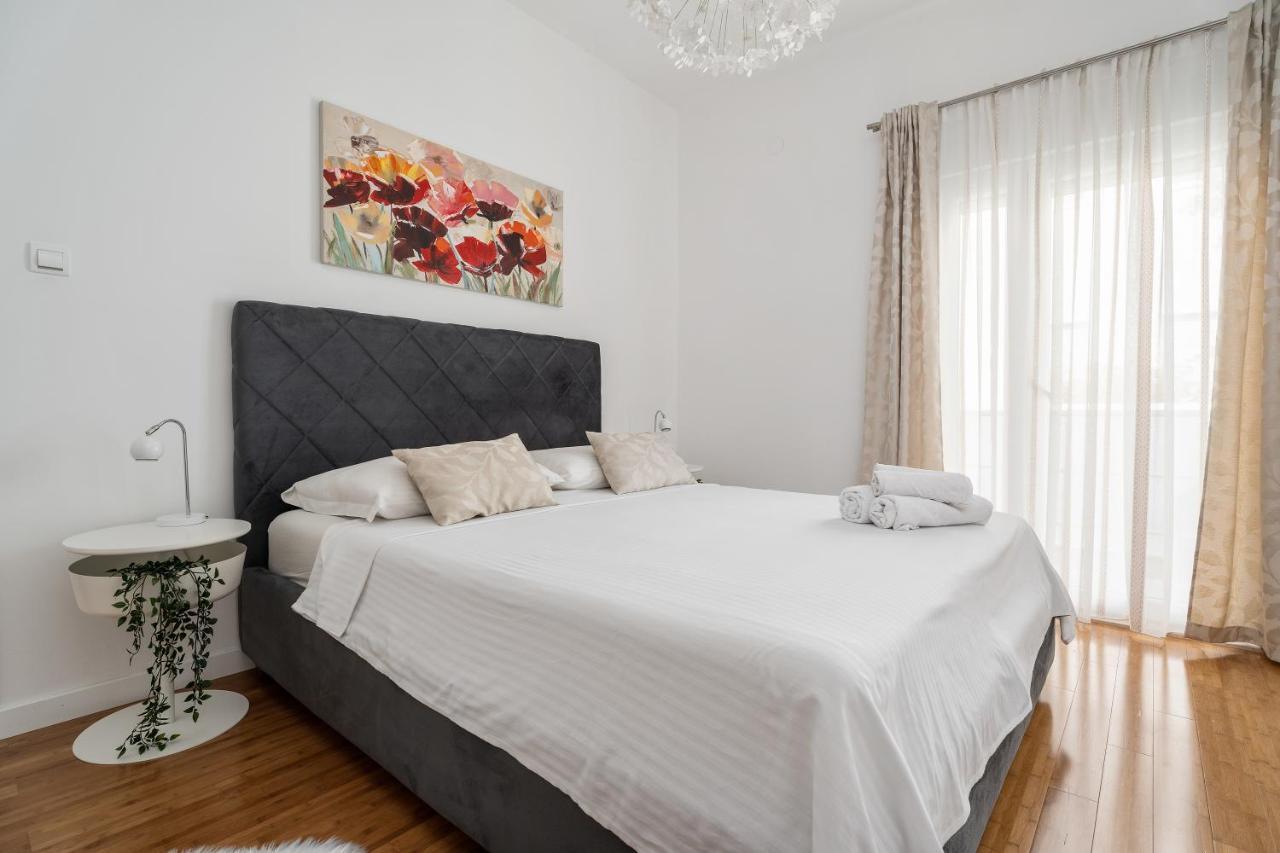 Apartments Dante 珀德垂那 外观 照片