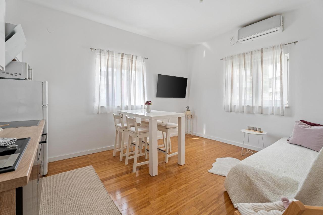 Apartments Dante 珀德垂那 外观 照片